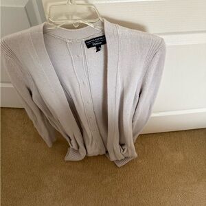 BananaRepublic Women's LightGray Cardigan size mediumGently worn with no damages